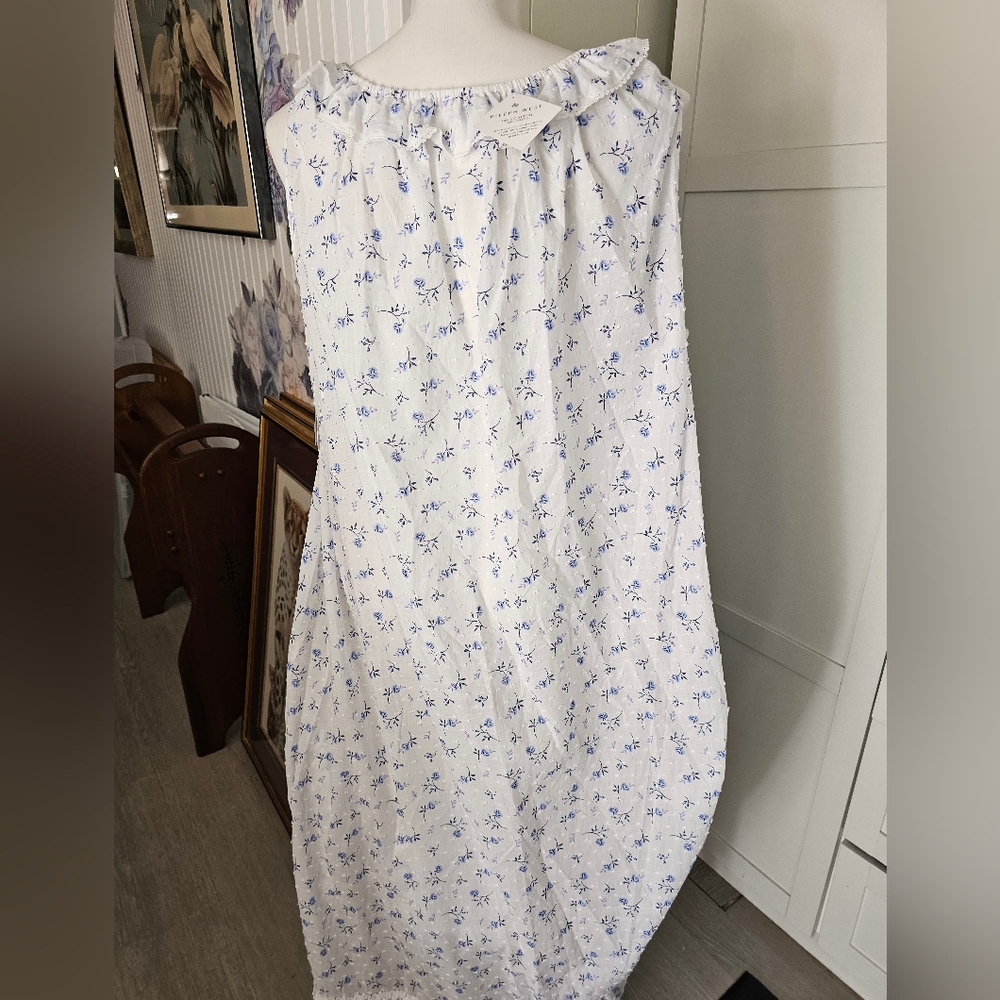 Eileen West White Nightgown with Blue Floral Print- Cotton NWT - Picture 4 of 8